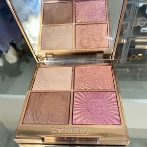 Charlotte Tilbury Glowgasm Face Palette (Lightgasm)